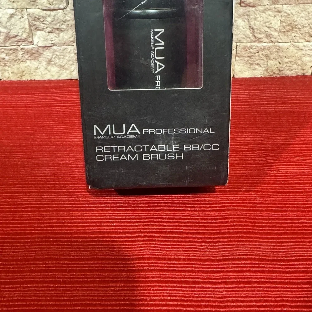 MUA Professional Retractable BB/CC Cream Brush‎ NIB